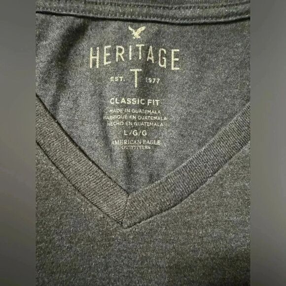 American Eagle Outfitters V-Neck Heritage Tee | Classic Fit | Size L - Picture 4 of 5